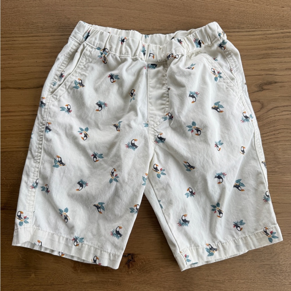Uniqlo kids Shorts size 7-8 white
